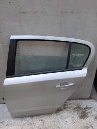Puerta trasera izquierda