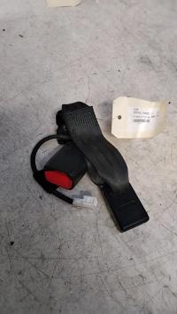 Attache ceinture arriere droit