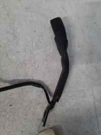 Attache ceinture avant droit