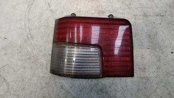 Fanale posteriore principale sinistro (luci)