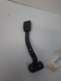 Attache ceinture avant gauche