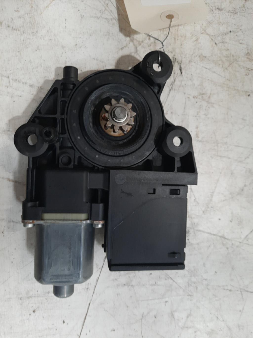 Moteur leve vitre arriere droit