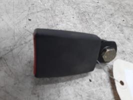 Attache ceinture avant gauche