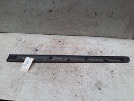 Baguette de porte avant gauche