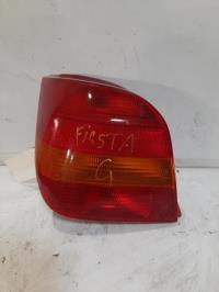 Fanale posteriore principale sinistro (luci)