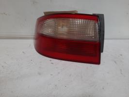 Fanale posteriore principale sinistro (luci)
