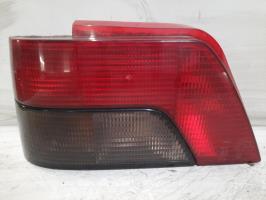 Fanale posteriore principale sinistro (luci)