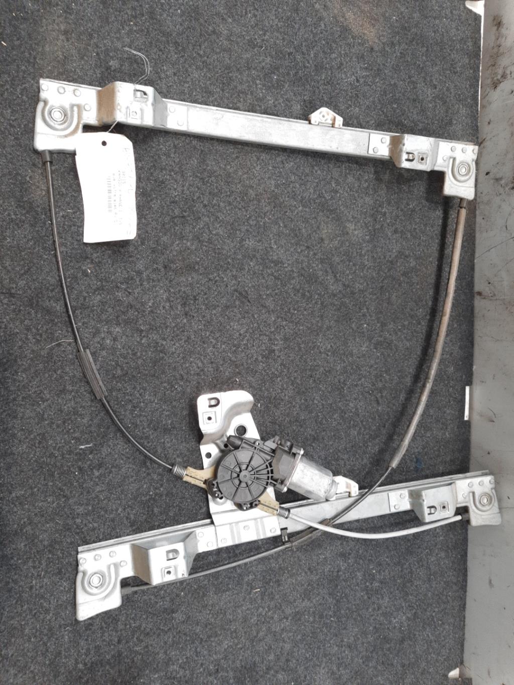 Leve vitre electrique avant droit