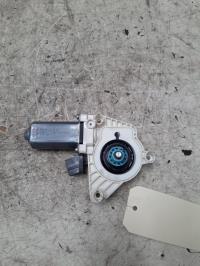 Moteur leve vitre avant droit
