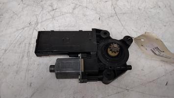 Moteur leve vitre avant gauche