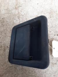 Poignee porte avant droit