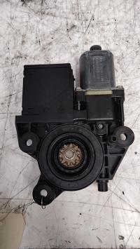 Moteur leve vitre avant droit