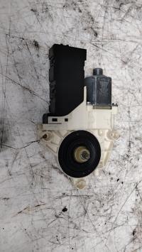 Moteur leve vitre avant gauche