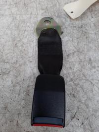 Attache ceinture arriere droit
