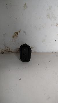 Interrupteur de leve vitre avant droit