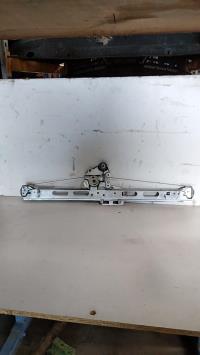 Leve vitre electrique avant droit