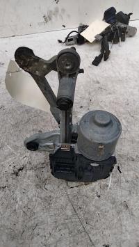 Moteur essuie glace avant gauche