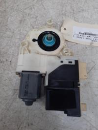 Moteur leve vitre avant droit