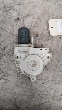 Moteur leve vitre avant droit