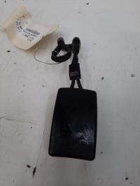 Attache ceinture arriere droit