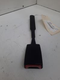 Attache ceinture avant gauche