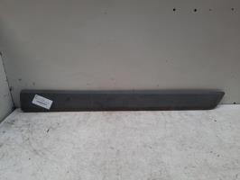 Baguette de porte avant droite