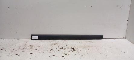 Baguette de porte avant droite