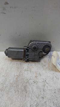 Moteur essuie glace arriere