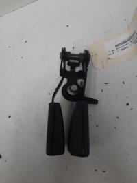 Attache ceinture arriere droit