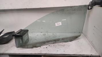Vitre avant gauche
