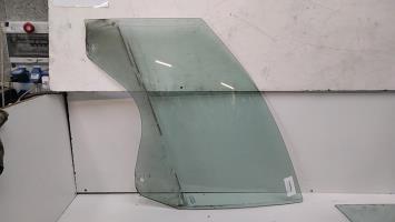Vitre avant gauche