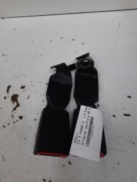 Attache ceinture arriere gauche