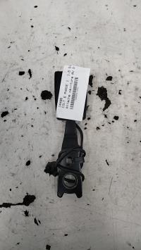 Attache ceinture avant droit