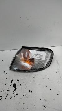 Optique avant secondaire gauche (feux)(clignotant)