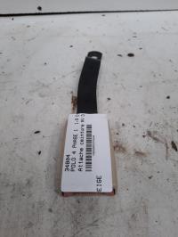 Attache ceinture avant droit