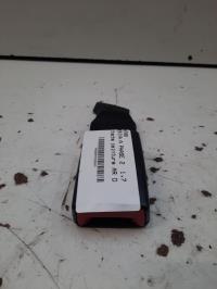 Attache ceinture arriere droit