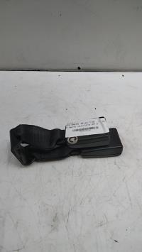 Attache ceinture arriere droit