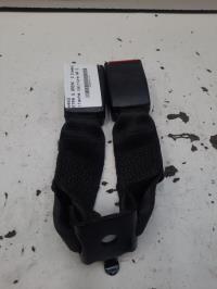 Attache ceinture arriere droit