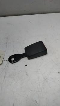 Attache ceinture arriere gauche