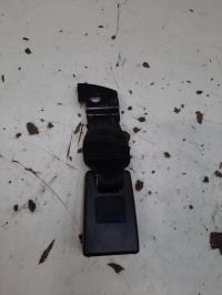 Attache ceinture arriere gauche