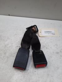Attache ceinture arriere droit