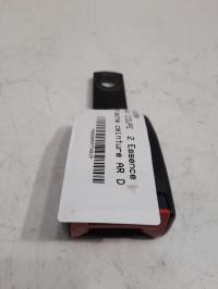 Attache ceinture arriere droit