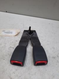 Attache ceinture arriere gauche
