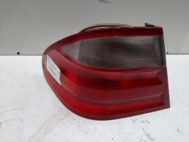Fanale posteriore principale sinistro (luci)