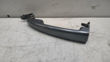 Poignee porte avant gauche