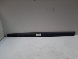 Baguette de porte avant gauche