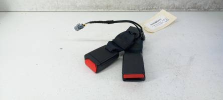 Attache ceinture arriere droit