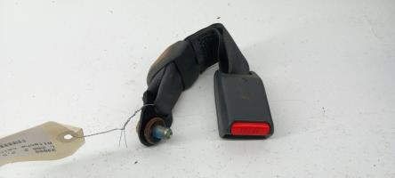 Attache ceinture arriere droit