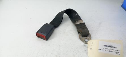 Attache ceinture avant droit
