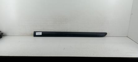Baguette de porte avant droite